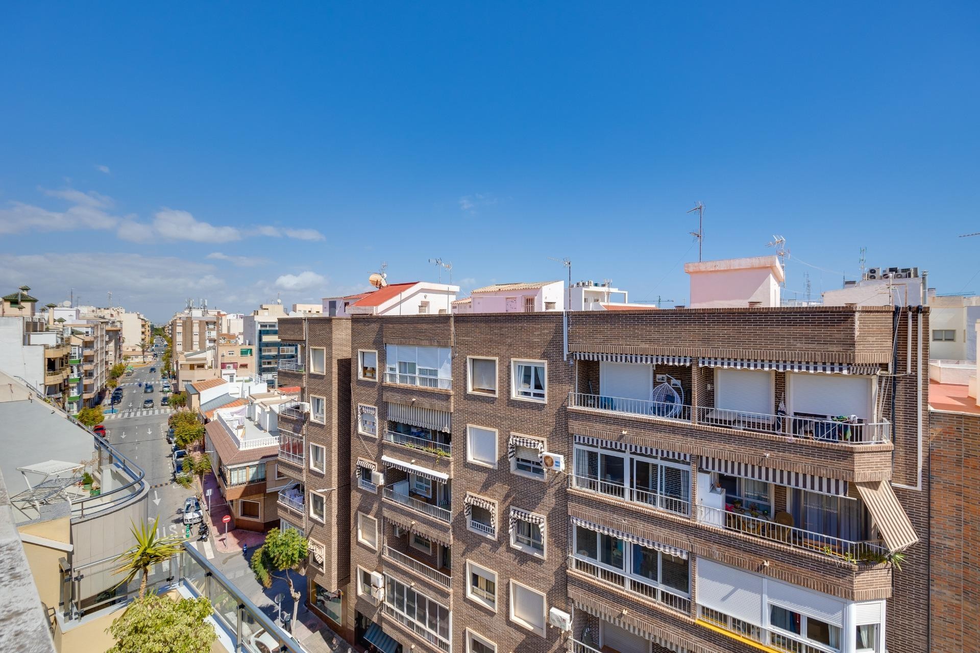 Reventa - Ático -
Torrevieja - Centro