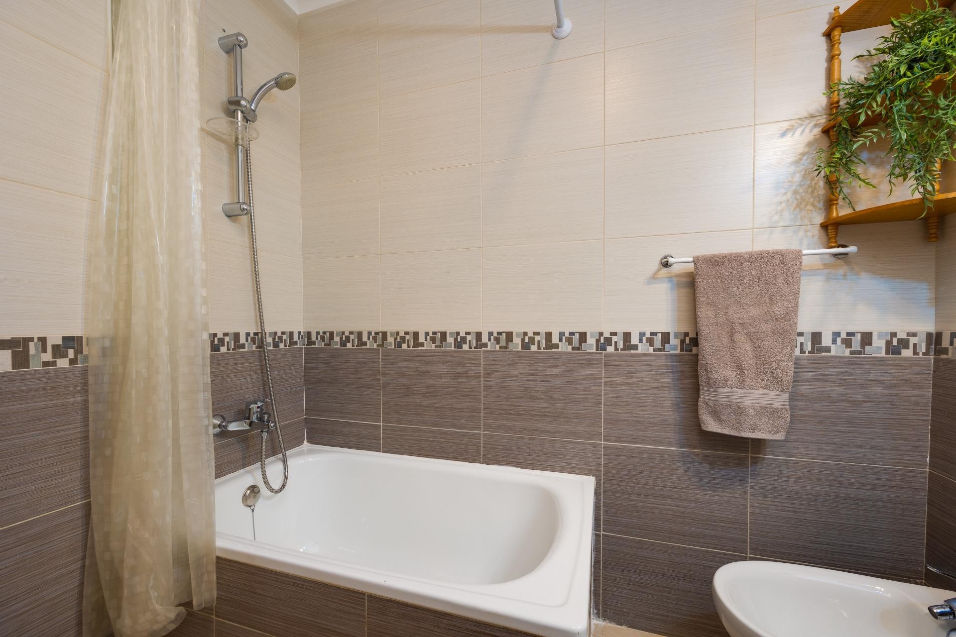 Reventa - Ático -
Torrevieja - Centro