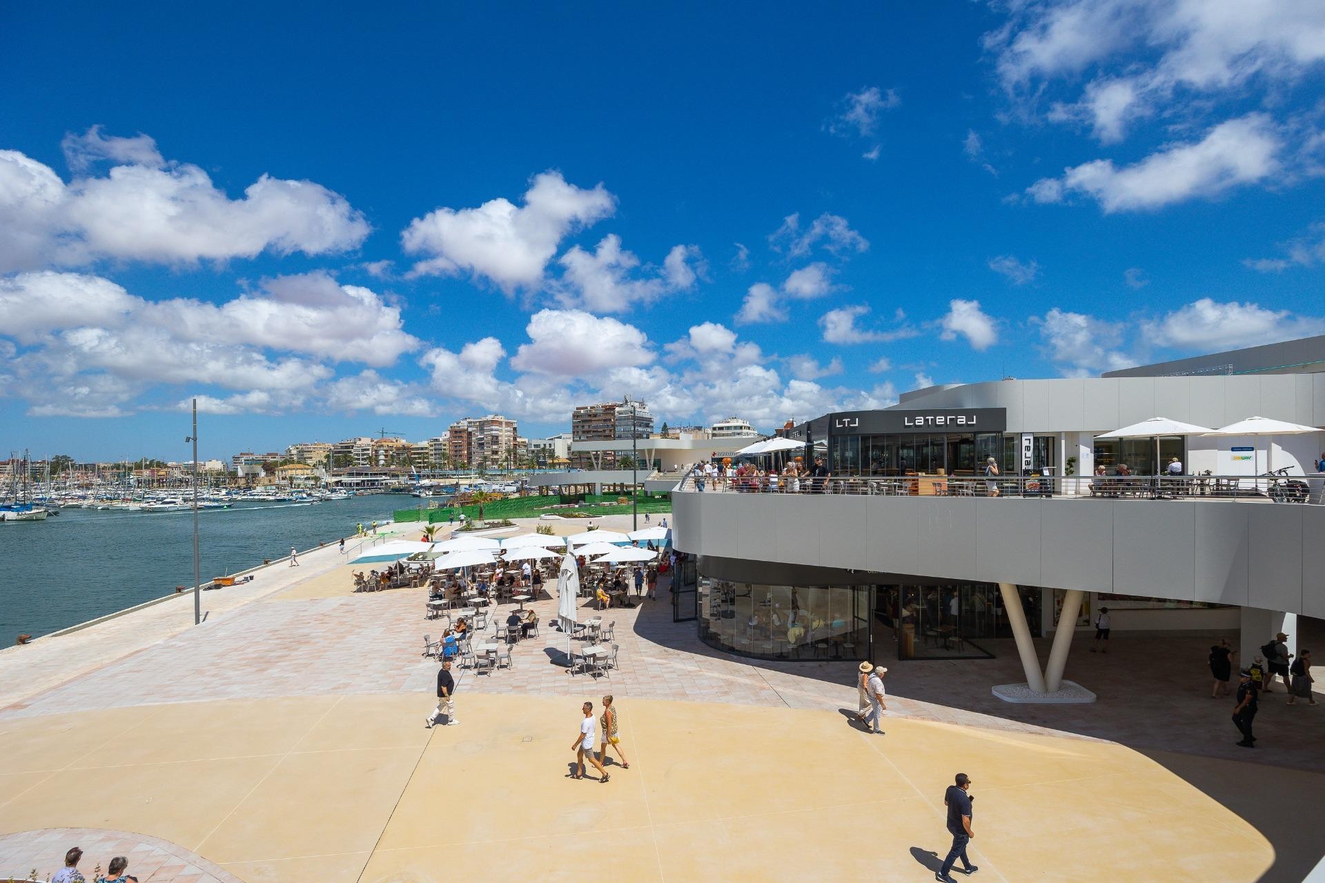 Reventa - Ático -
Torrevieja - Centro