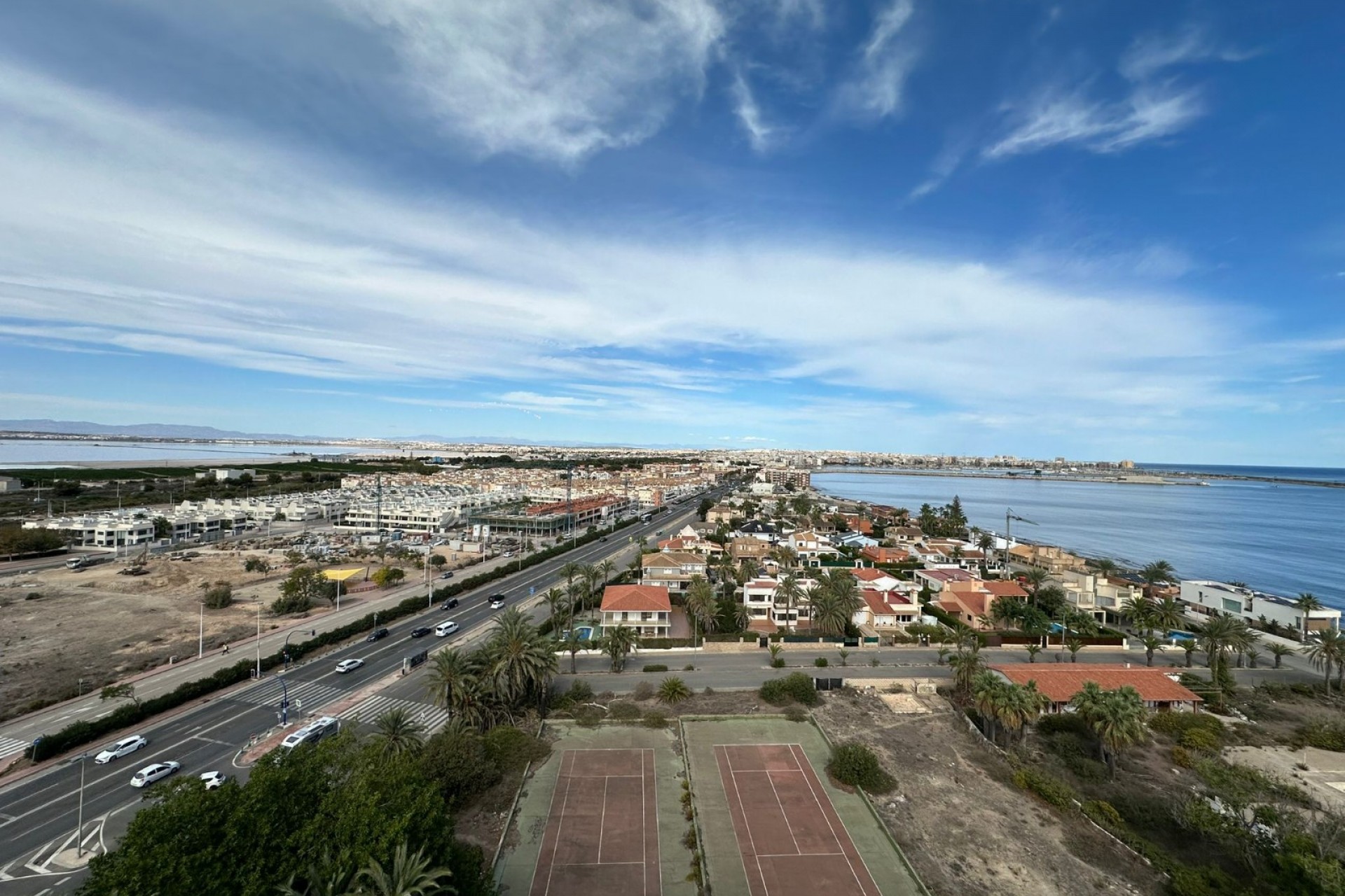 Reventa - Ático -
Torrevieja - Costa Blanca