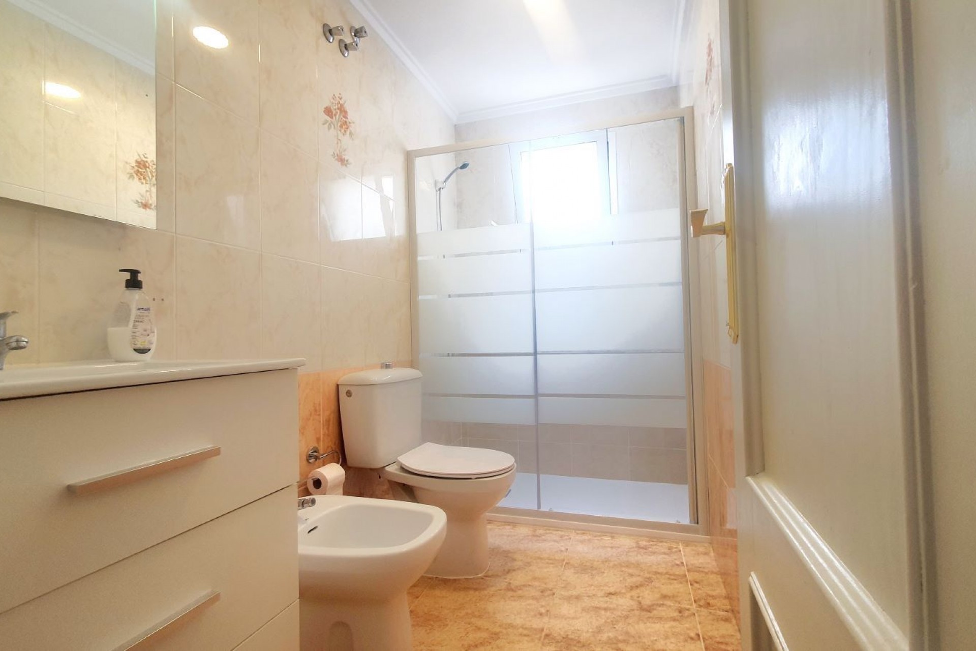 Reventa - Ático -
Torrevieja - Costa Blanca