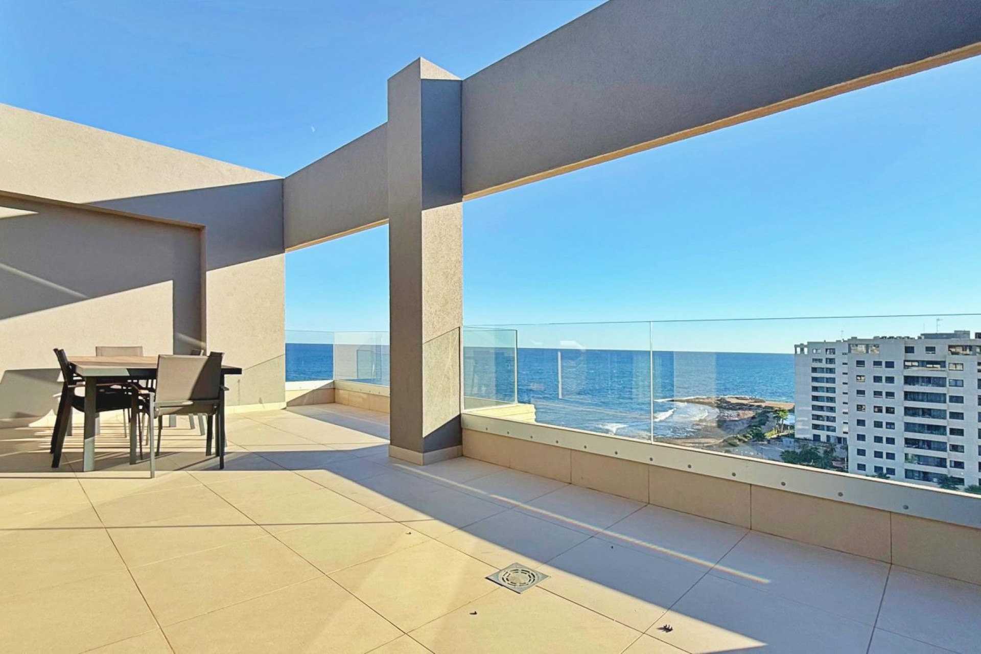 Reventa - Ático -
Torrevieja - Costa Blanca