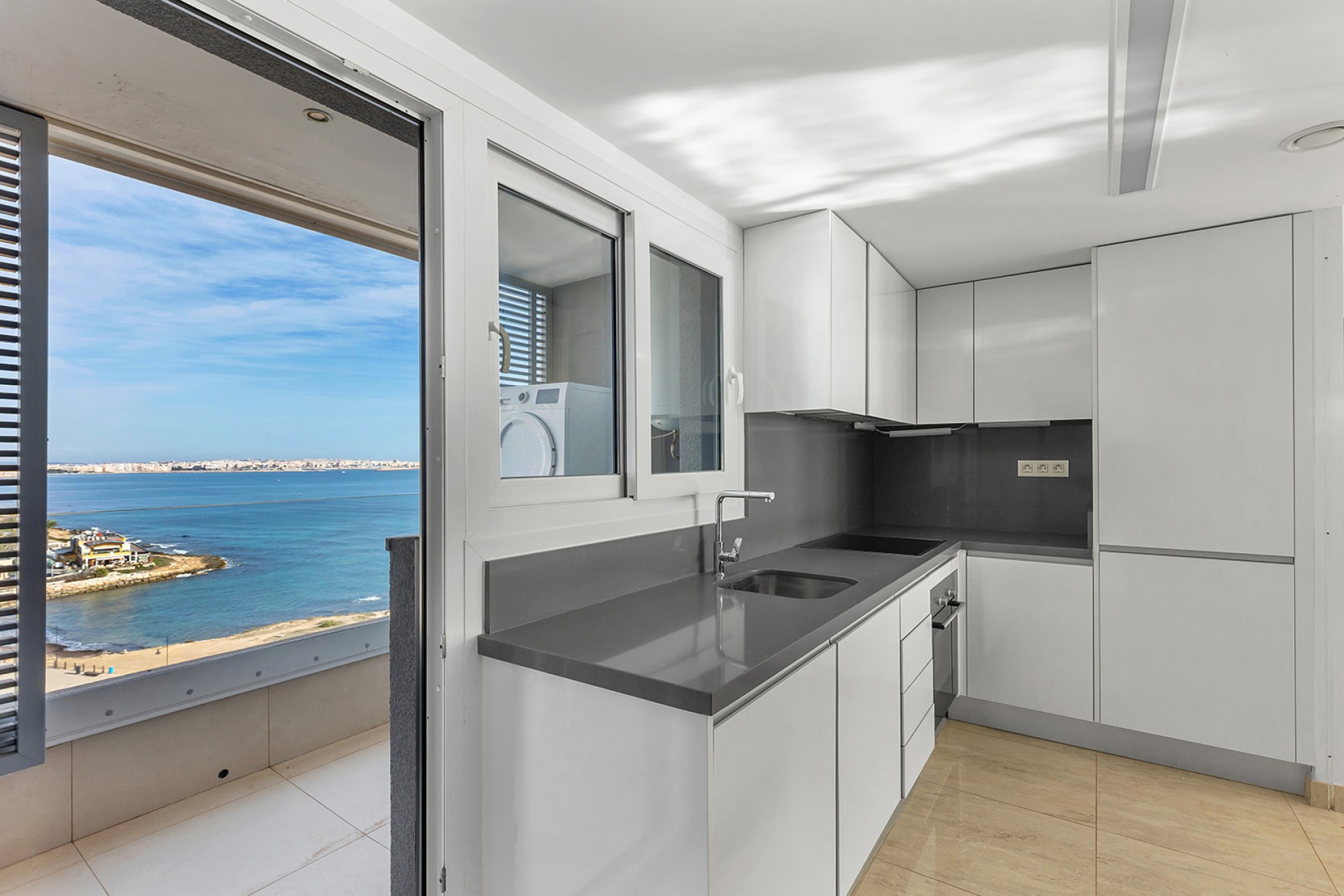 Reventa - Ático -
Torrevieja - Costa Blanca