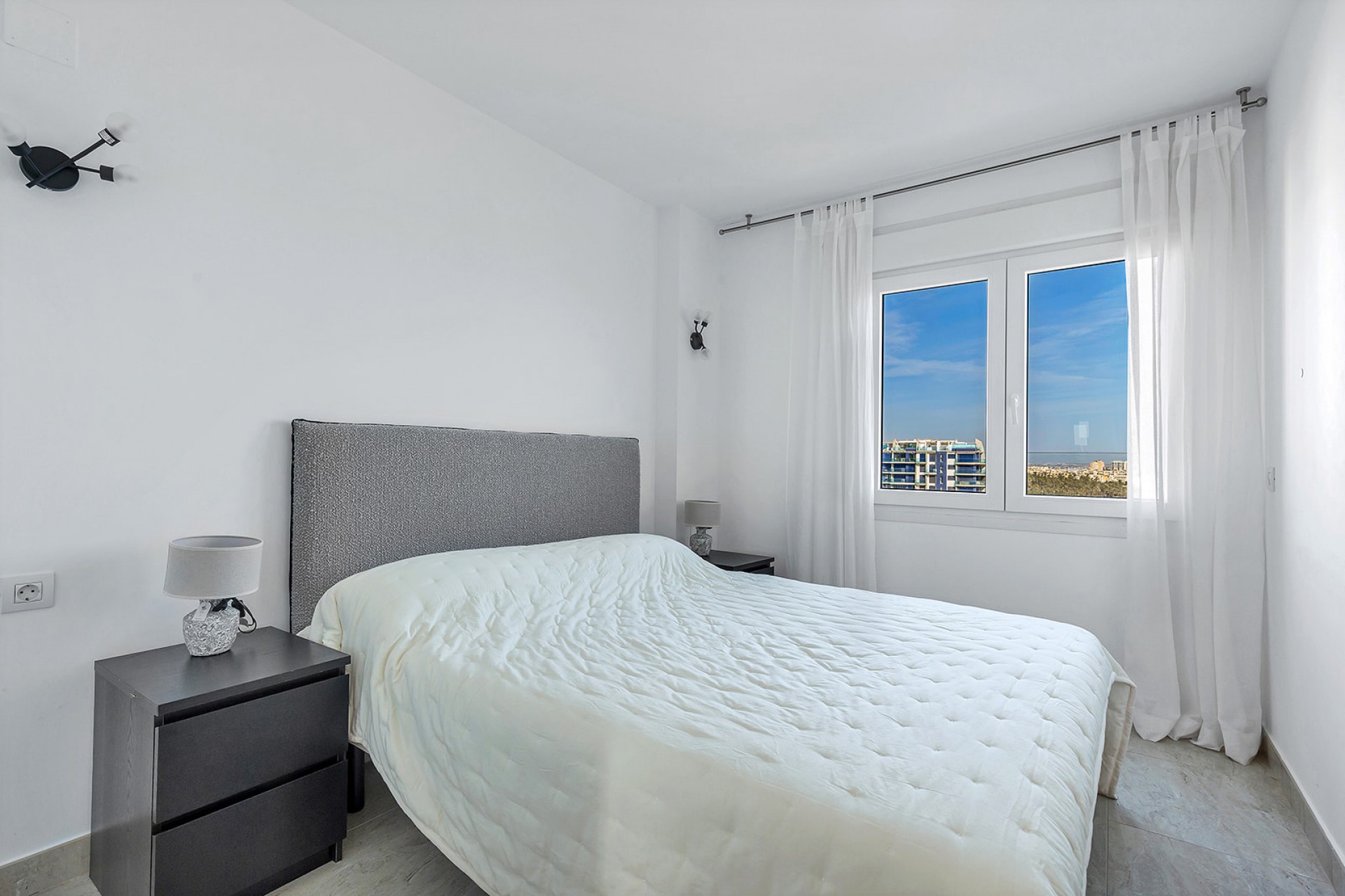 Reventa - Ático -
Torrevieja - Costa Blanca