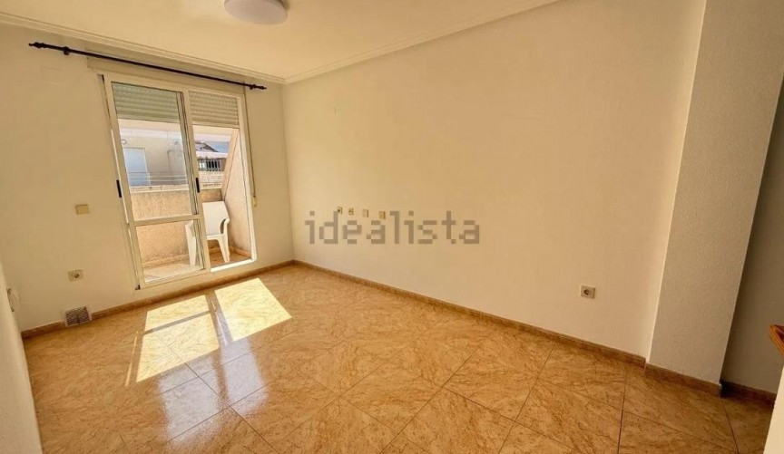 Reventa - Ático -
Torrevieja - El Molino