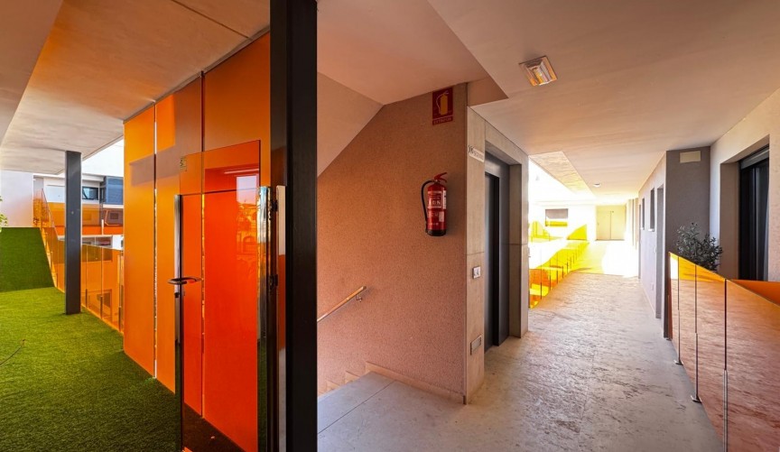 Reventa - Ático -
Torrevieja - Estacion De Autobuses