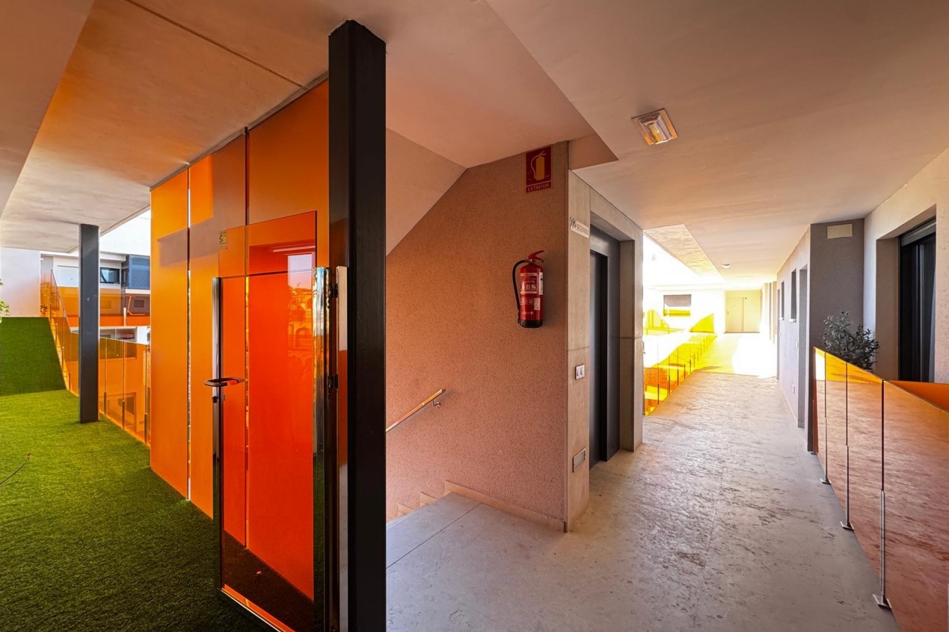 Reventa - Ático -
Torrevieja - Estacion De Autobuses