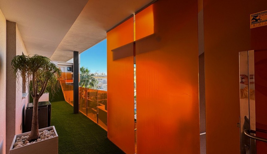 Reventa - Ático -
Torrevieja - Estacion De Autobuses