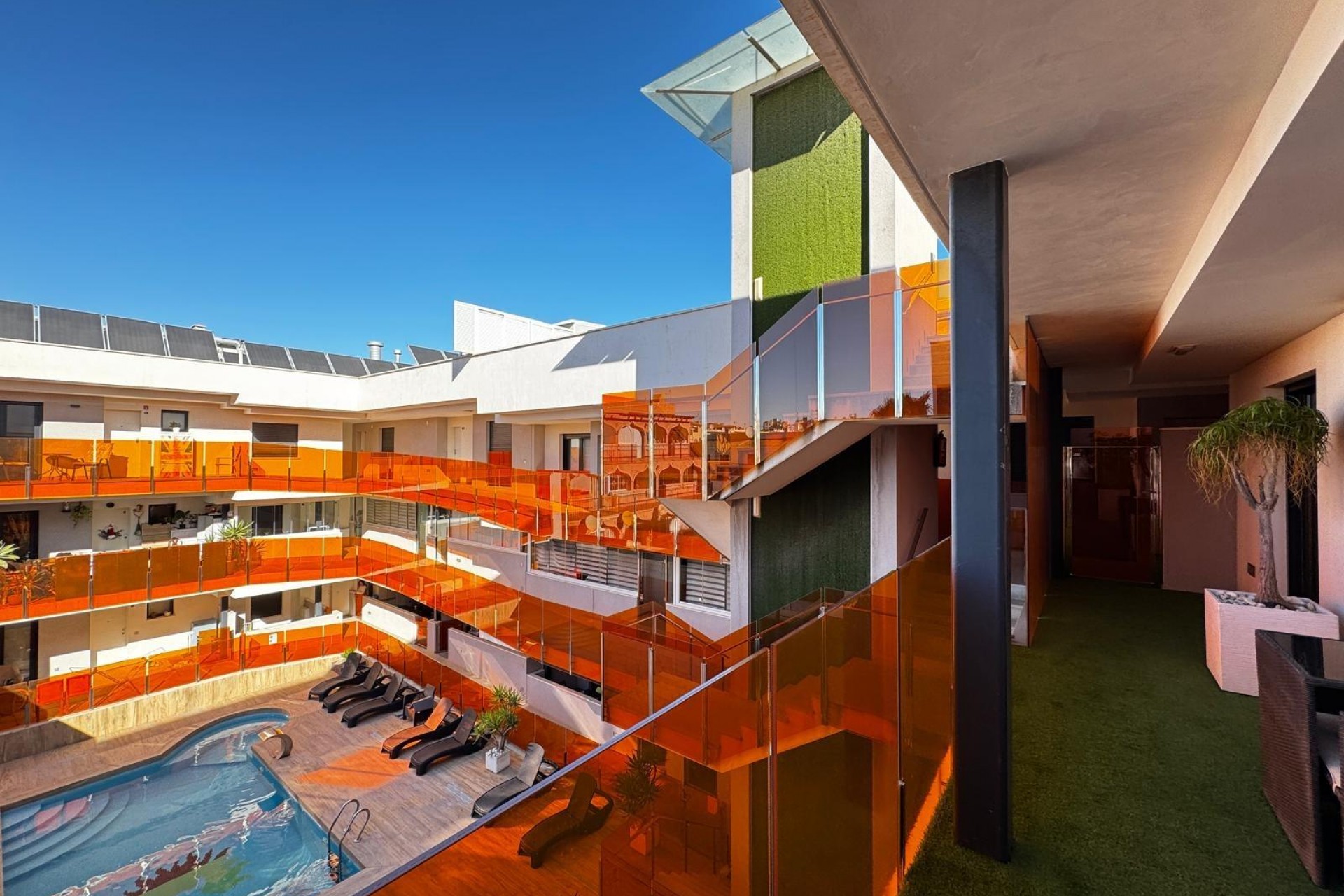 Reventa - Ático -
Torrevieja - Estacion De Autobuses