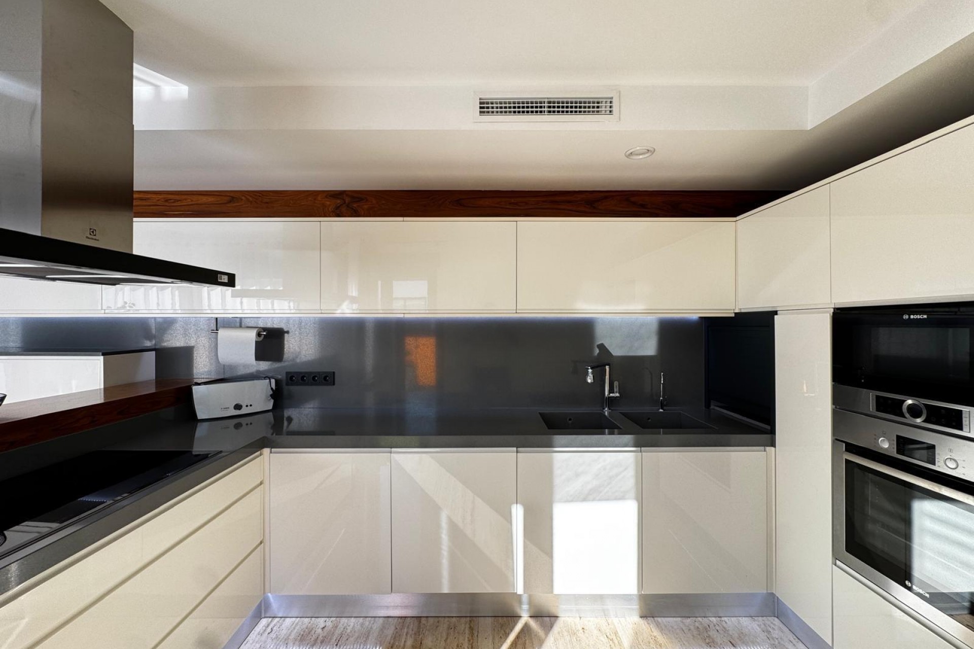 Reventa - Ático -
Torrevieja - Estacion De Autobuses