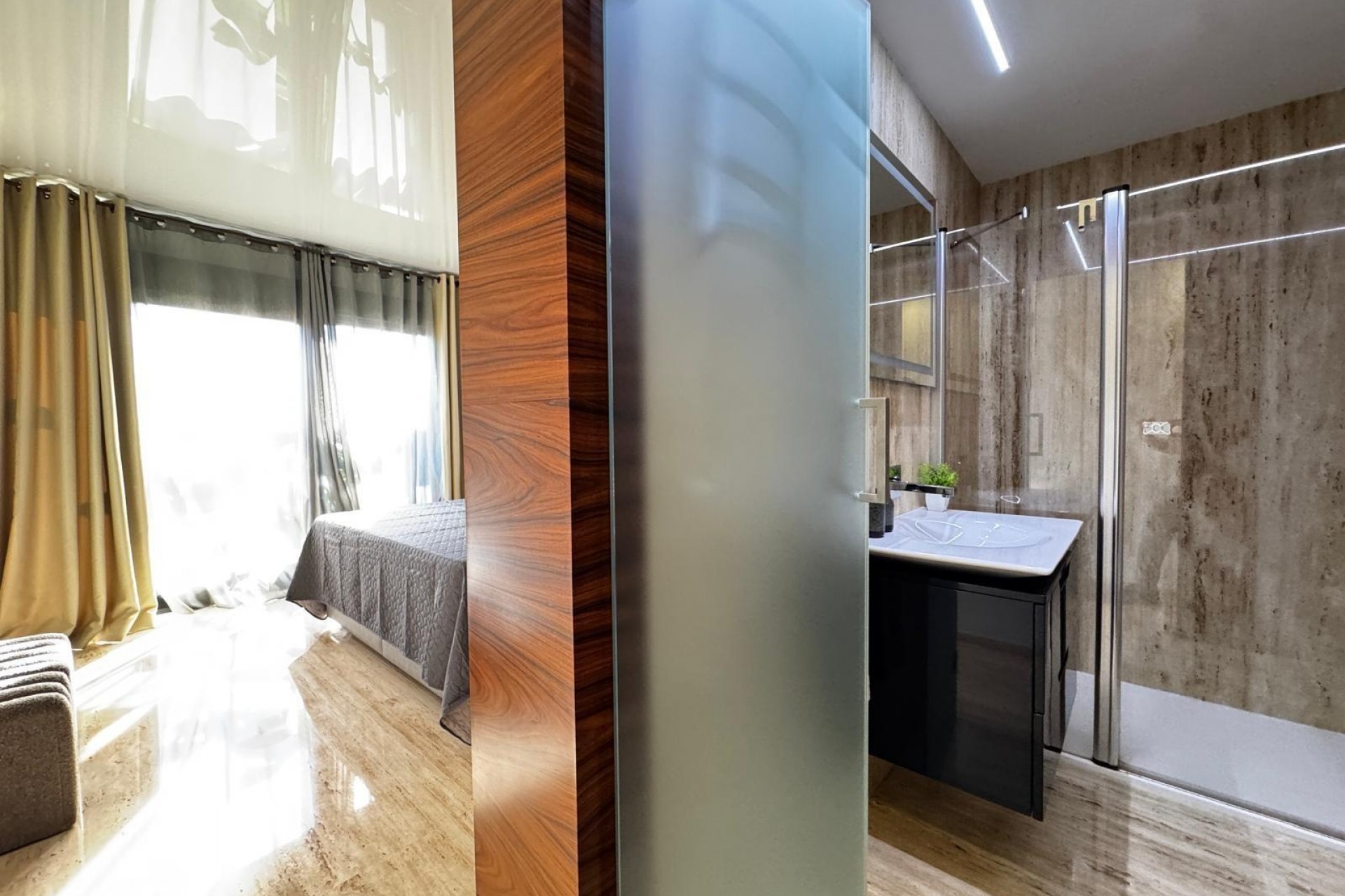 Reventa - Ático -
Torrevieja - Estacion De Autobuses