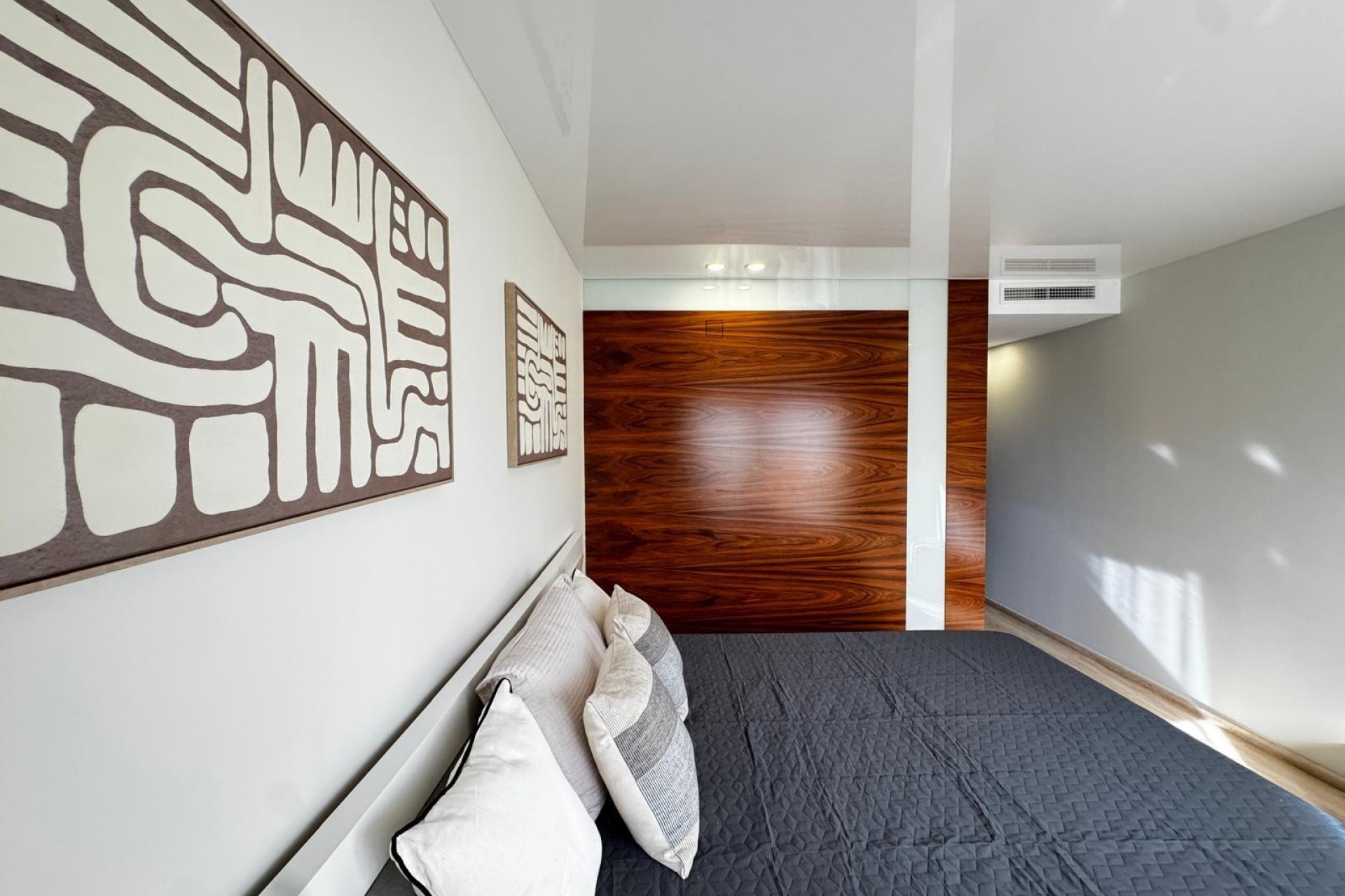 Reventa - Ático -
Torrevieja - Estacion De Autobuses