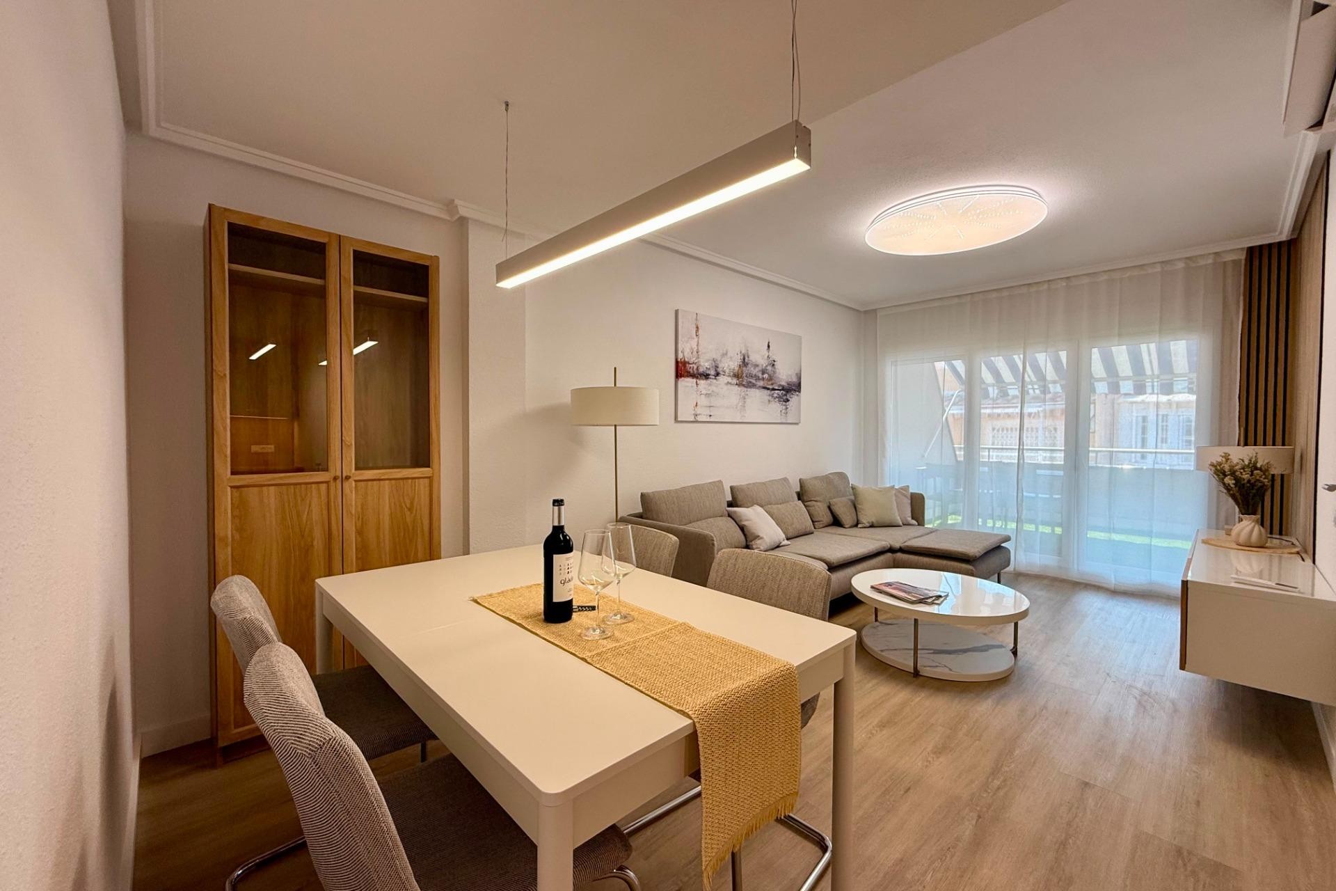 Reventa - Ático -
Torrevieja - Habaneras