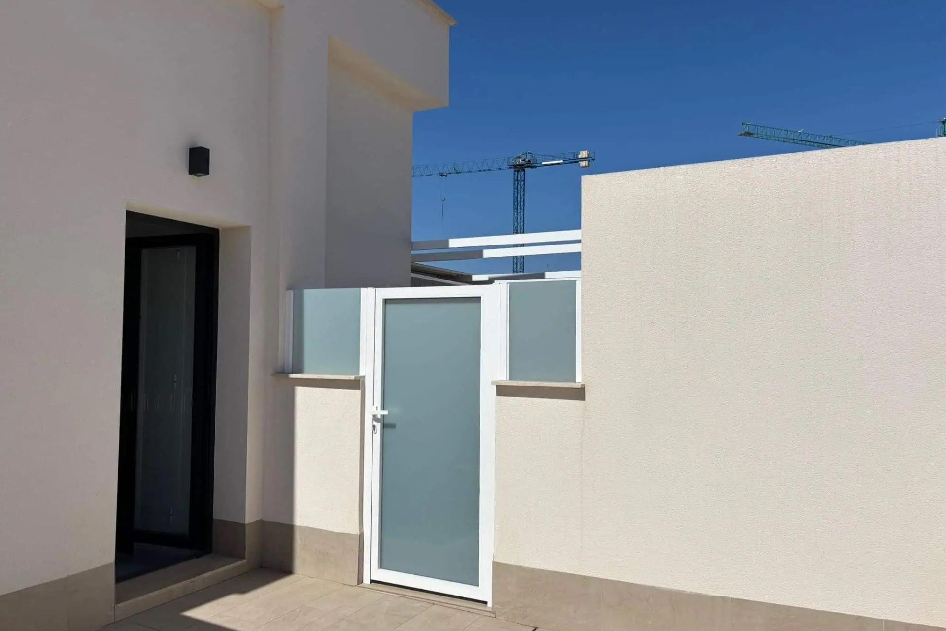 Reventa - Ático -
Torrevieja - Las Piscinas Naturales