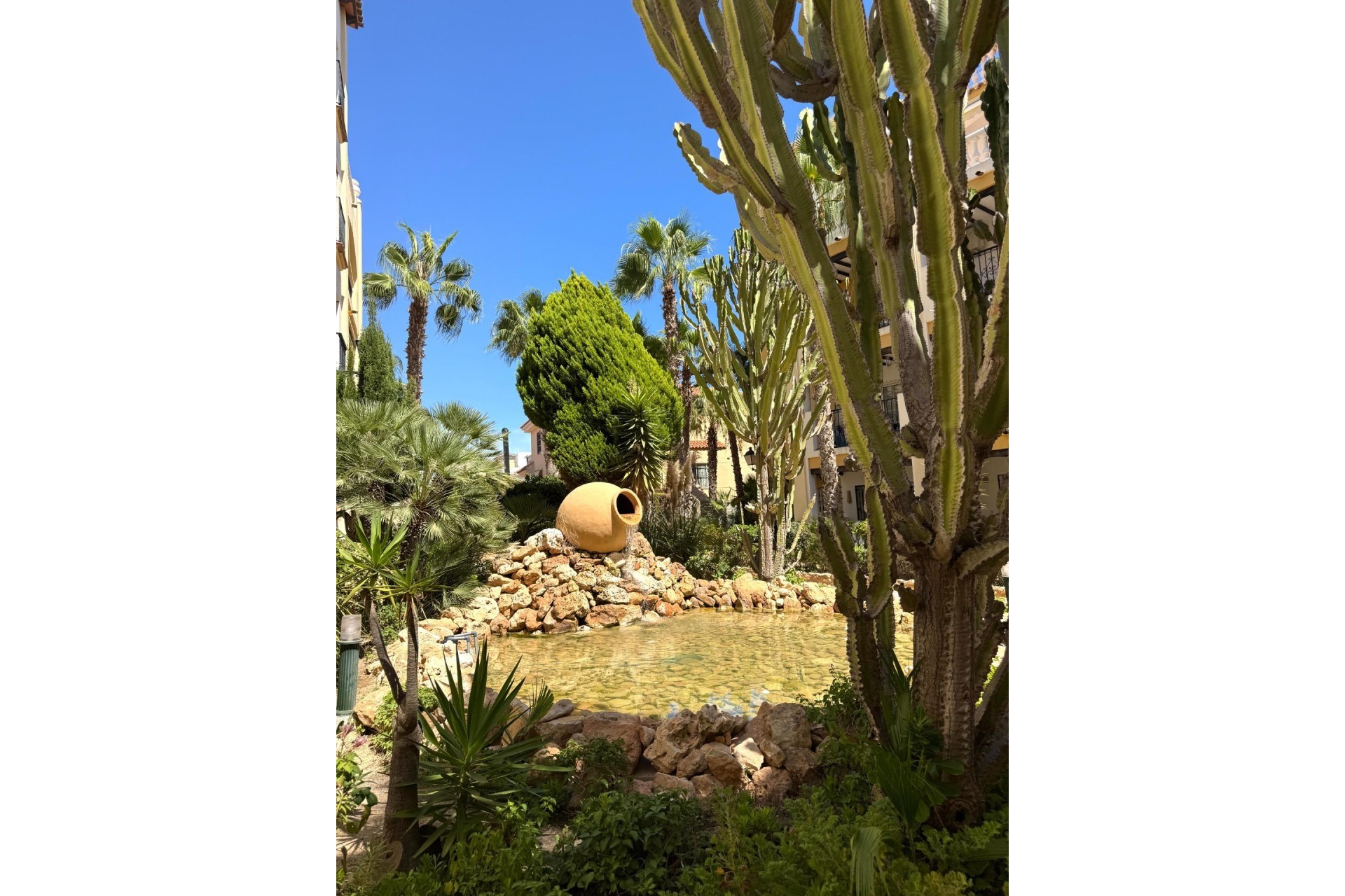 Reventa - Ático -
Torrevieja - Los Frutales