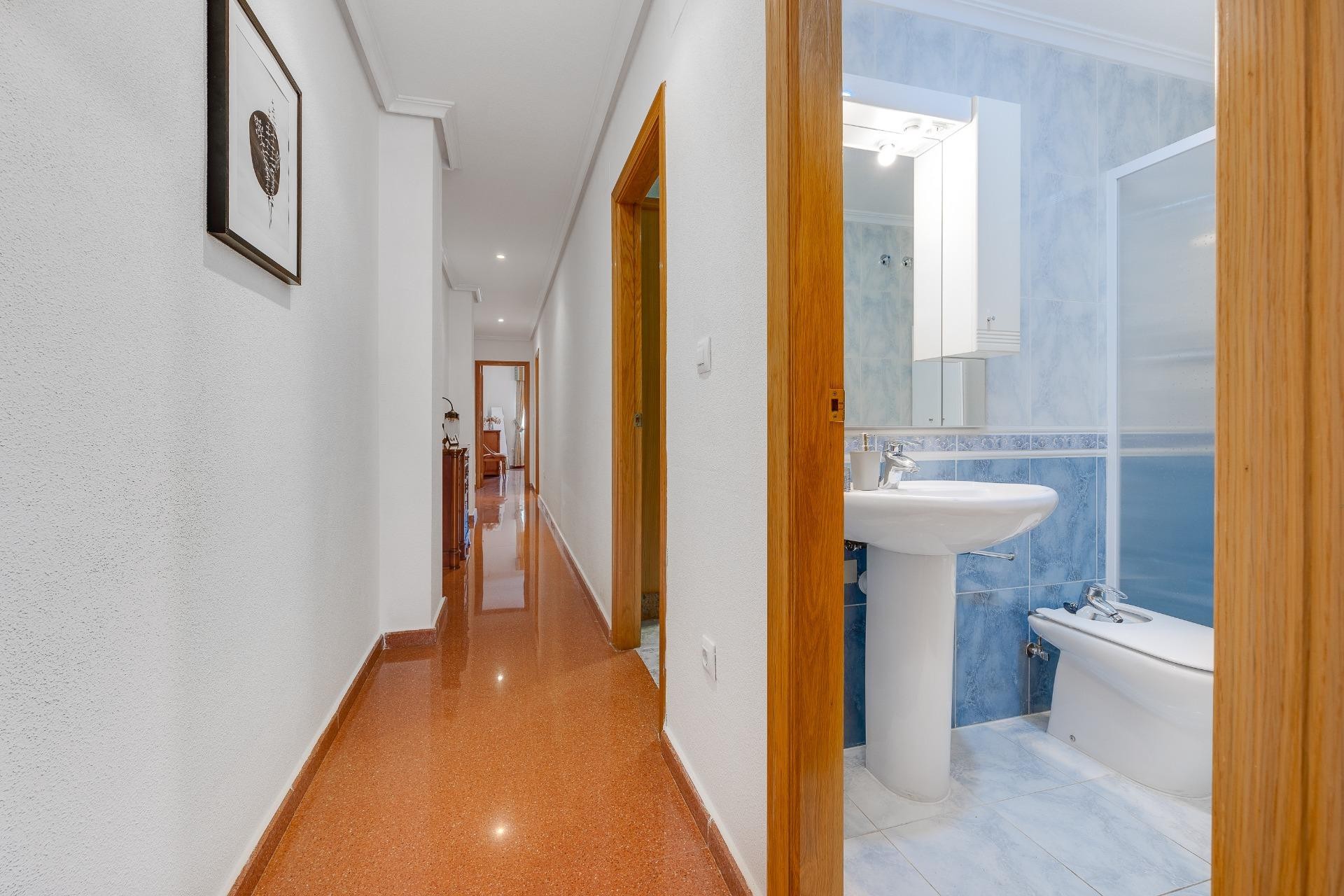 Reventa - Ático -
Torrevieja - Paseo Maritimo