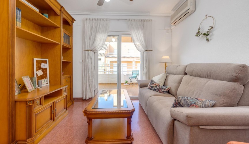 Reventa - Ático -
Torrevieja - Paseo Maritimo