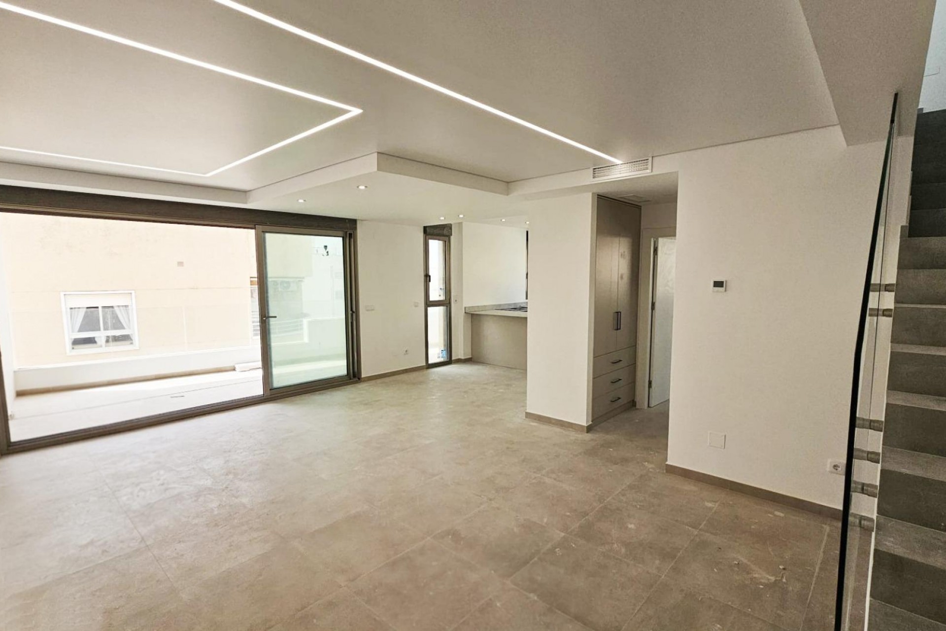 Reventa - Ático -
Torrevieja - Paseo Maritimo