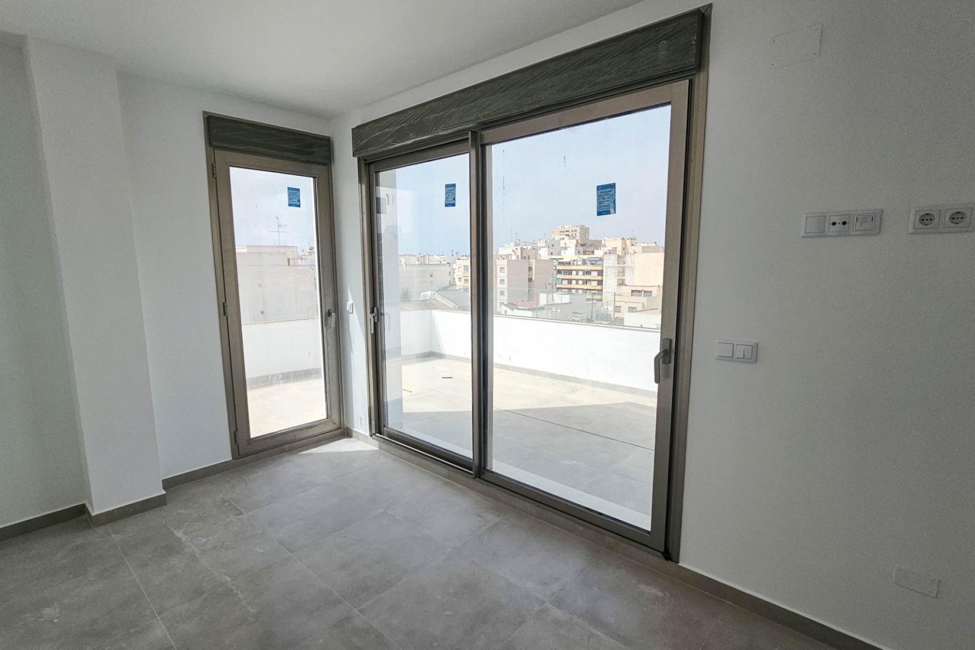 Reventa - Ático -
Torrevieja - Paseo Maritimo
