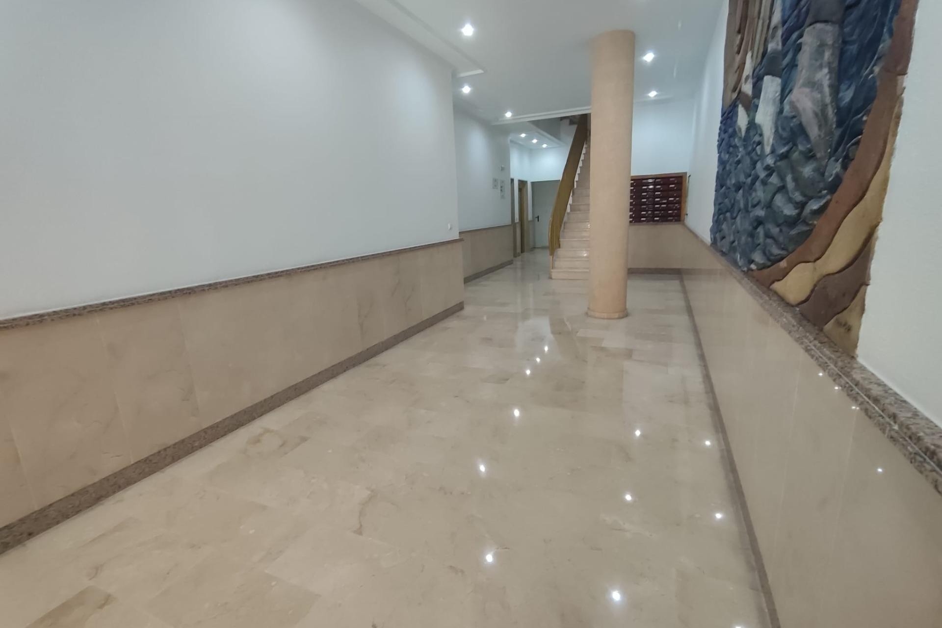 Reventa - Ático -
Torrevieja - Paseo Maritimo