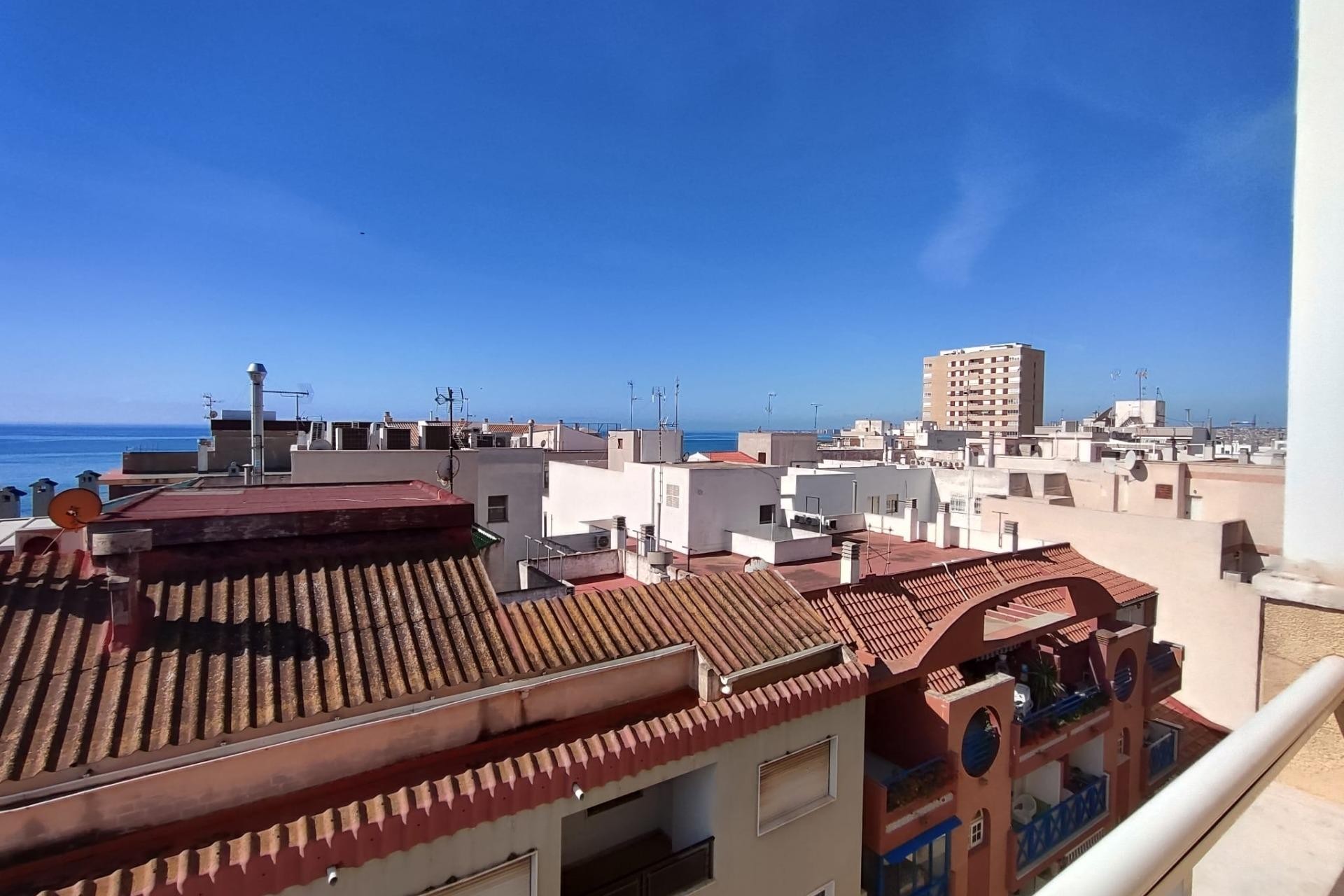 Reventa - Ático -
Torrevieja - Paseo Maritimo