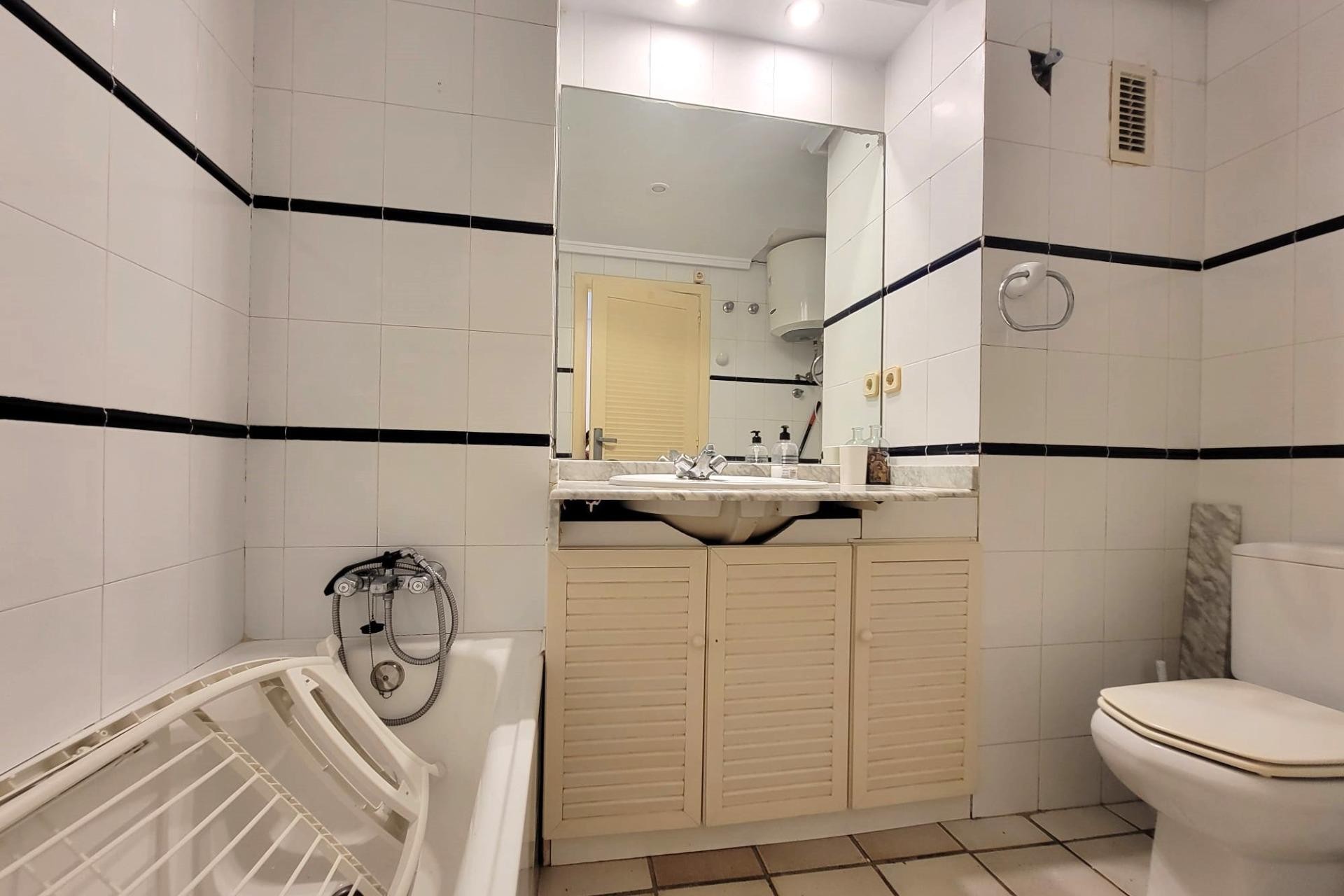 Reventa - Ático -
Torrevieja - Playa De La Mata