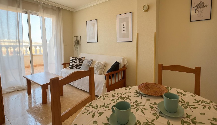 Reventa - Ático -
Torrevieja - Playa de los Locos