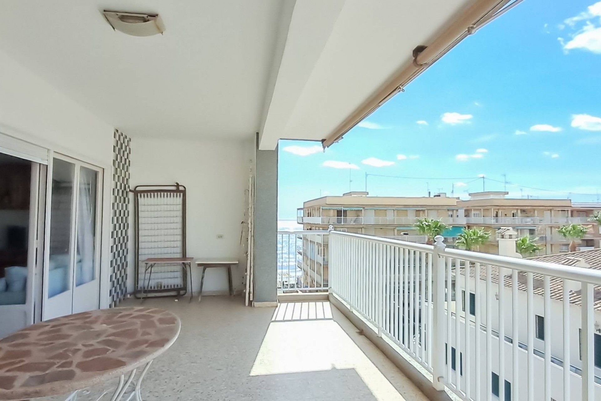 Reventa - Ático -
Torrevieja - Playa De Los Naufragos