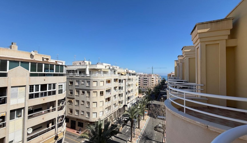 Reventa - Ático -
Torrevieja - Playa del Cura