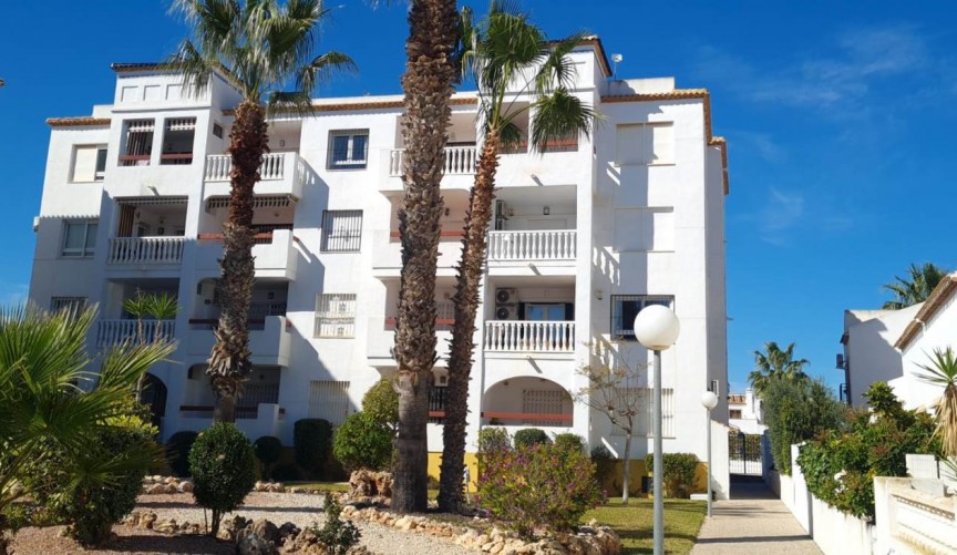 Reventa - Ático -
Villamartin - Costa Blanca