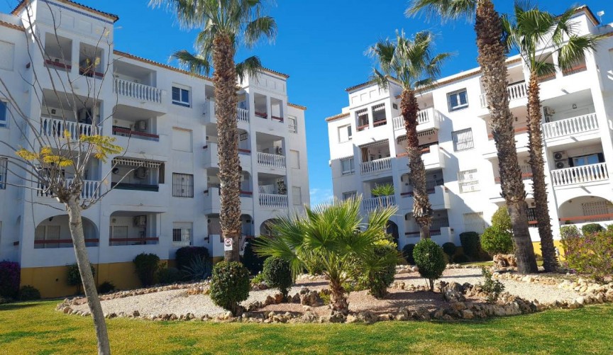 Reventa - Ático -
Villamartin - Costa Blanca