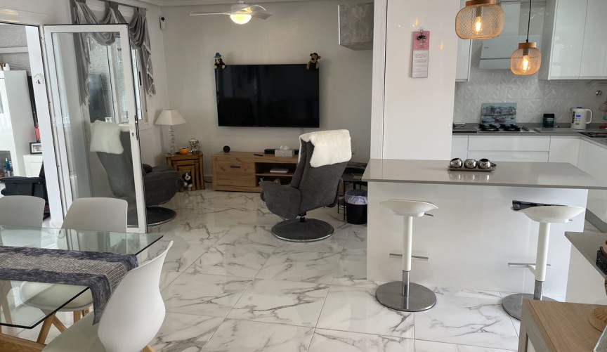 Reventa - Bungalow -
Camposol - Inland