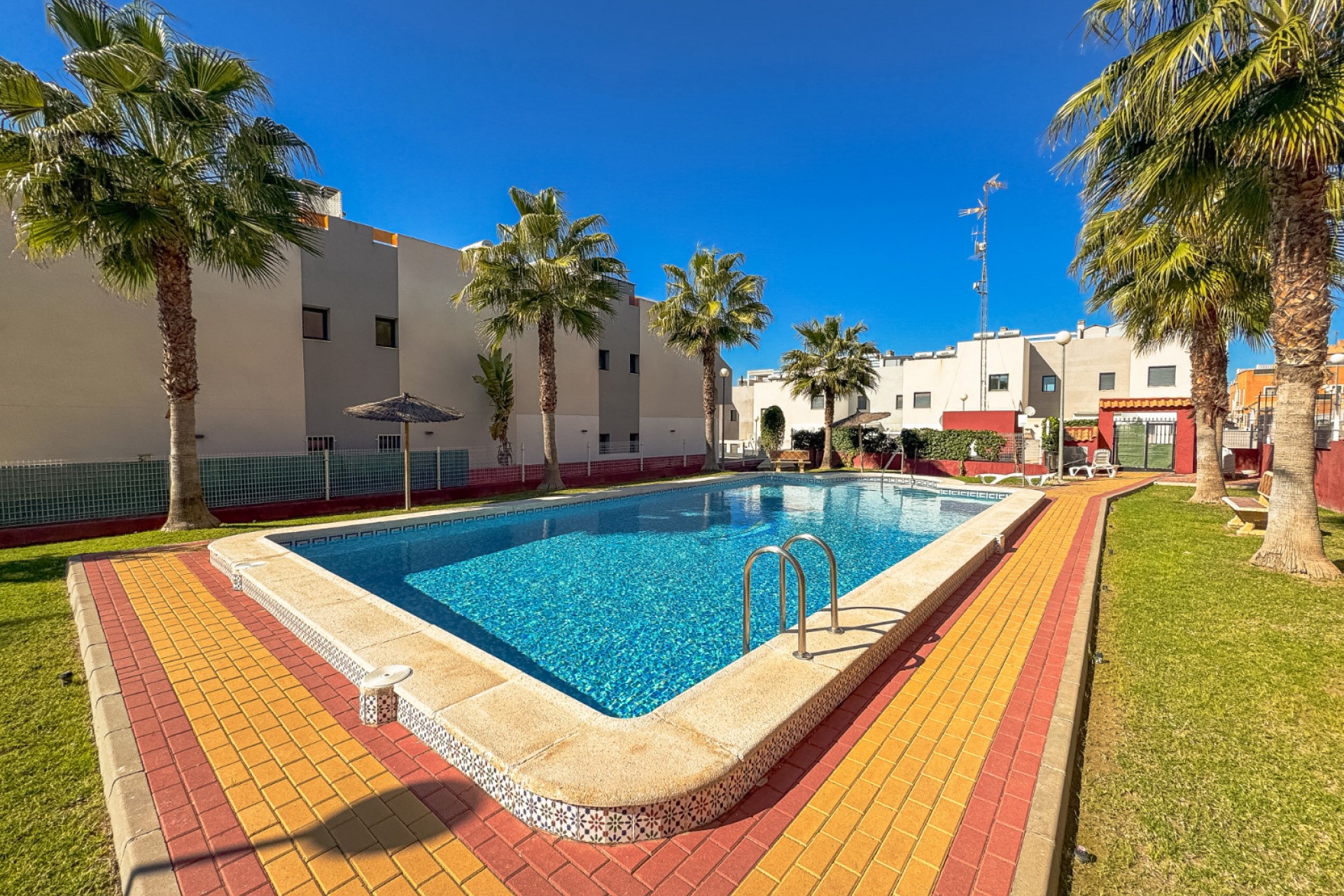 Reventa - Bungalow -
Los Altos - Costa Blanca