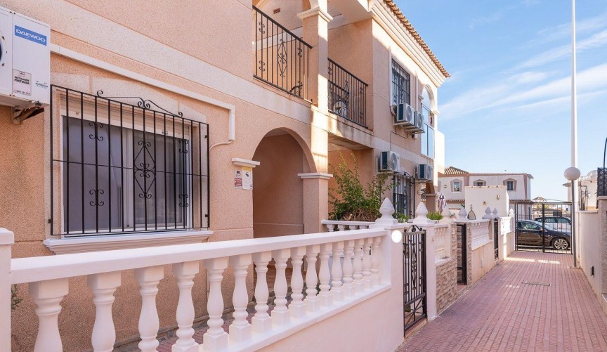 Reventa - Bungalow -
Orihuela Costa - La Regia