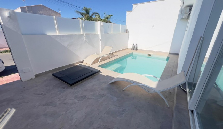 Reventa - Bungalow -
Orihuela Costa - La Regia