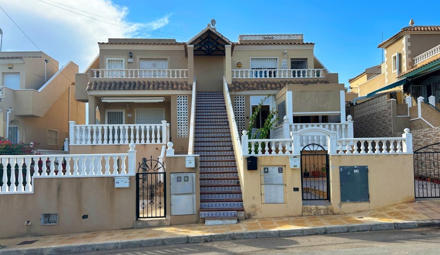 Reventa - Bungalow -
San Miguel de Salinas - Inland