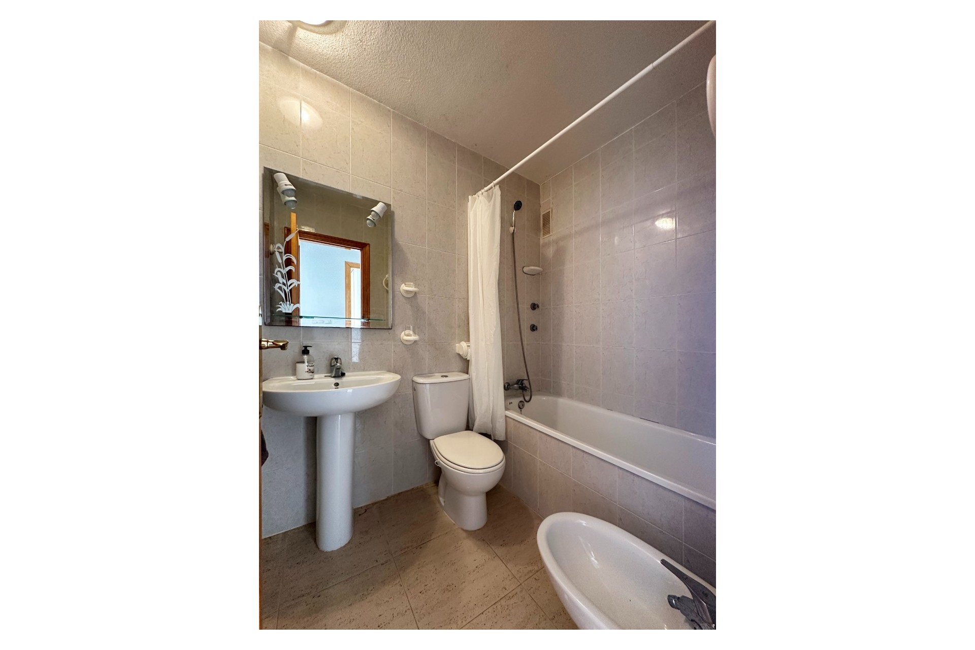 Reventa - Bungalow -
San Miguel de Salinas - Inland