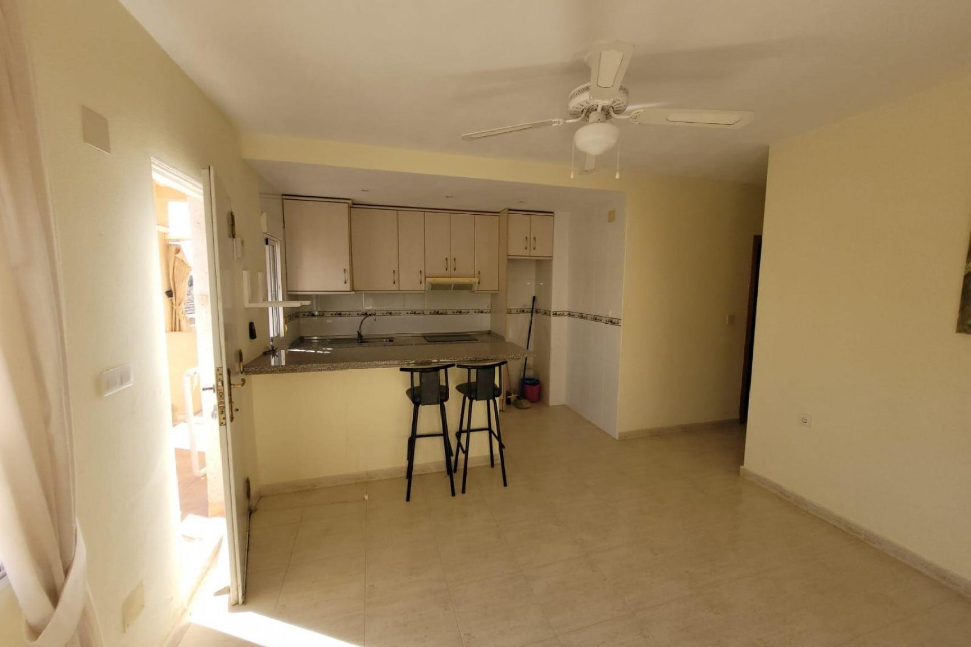 Reventa - Bungalow -
San Miguel de Salinas - Inland