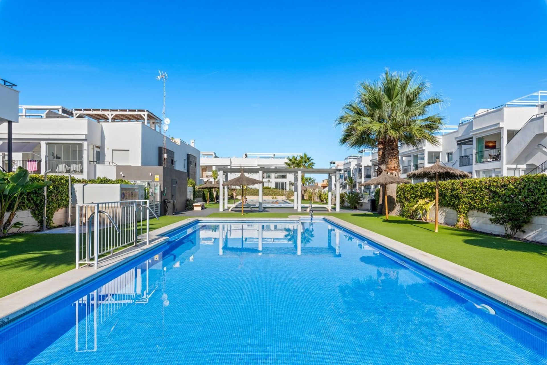 Reventa - Bungalow -
Torrevieja - Aguas Nueva