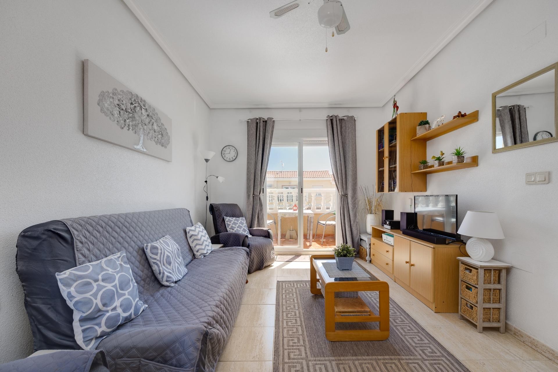 Reventa - Bungalow -
Torrevieja - aguas nuevas