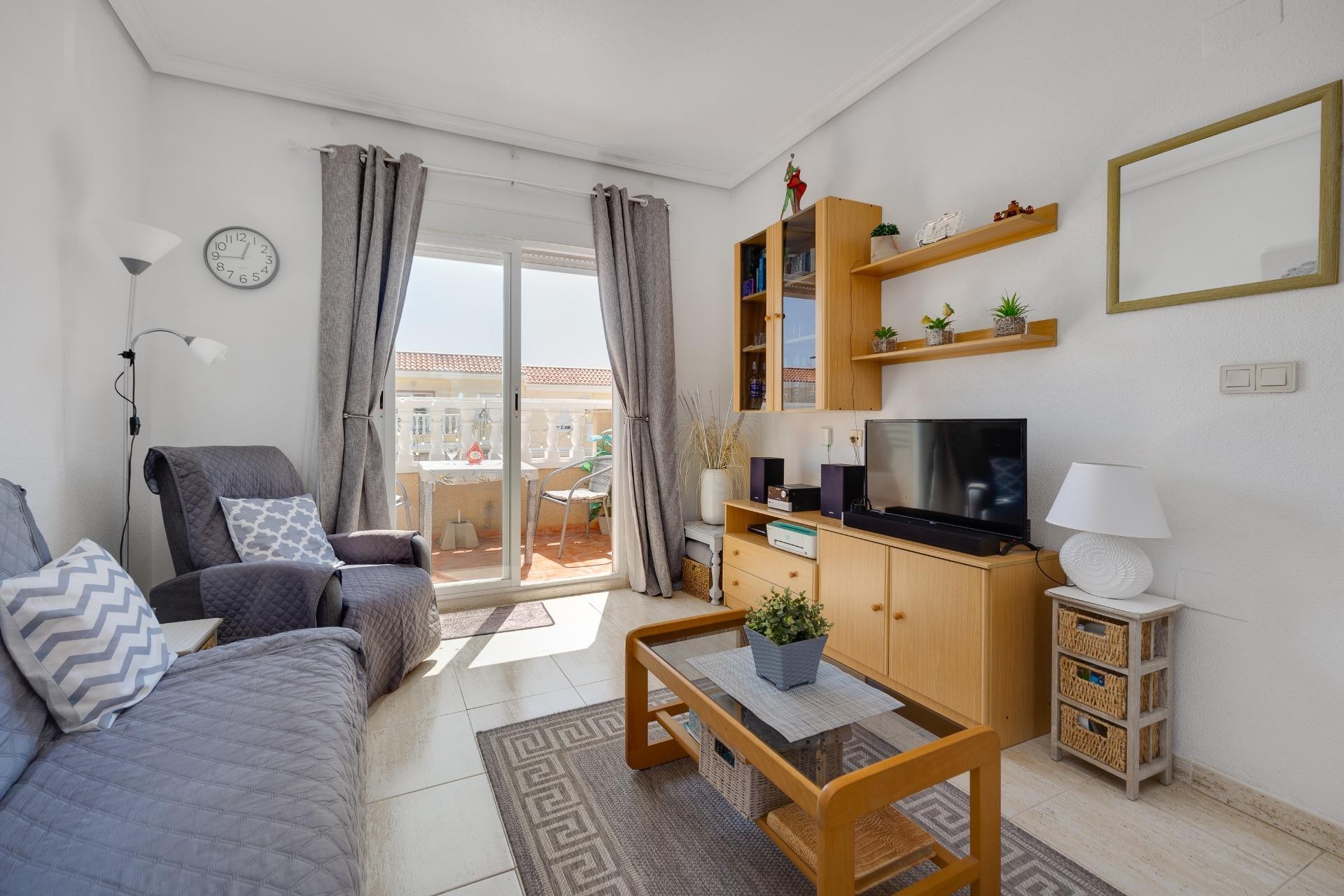 Reventa - Bungalow -
Torrevieja - aguas nuevas