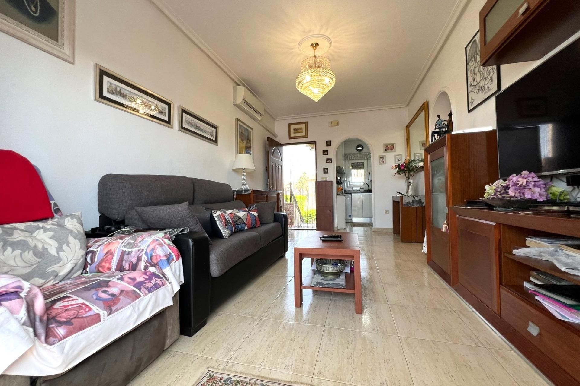 Reventa - Bungalow -
Torrevieja - aguas nuevas