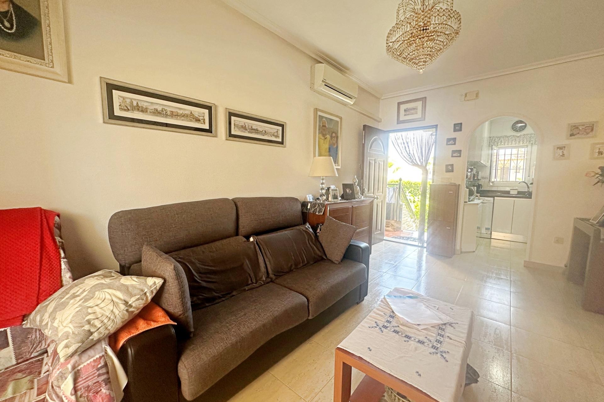Reventa - Bungalow -
Torrevieja - aguas nuevas