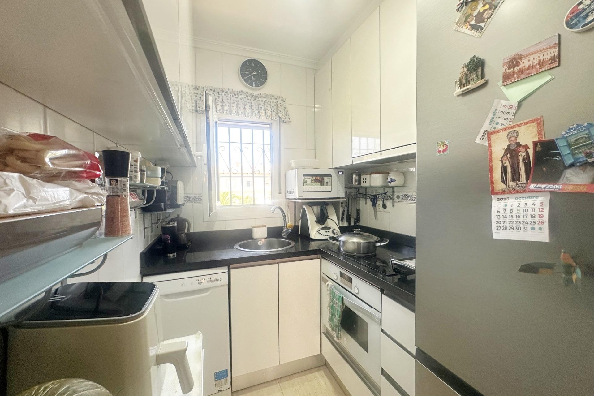 Reventa - Bungalow -
Torrevieja - aguas nuevas