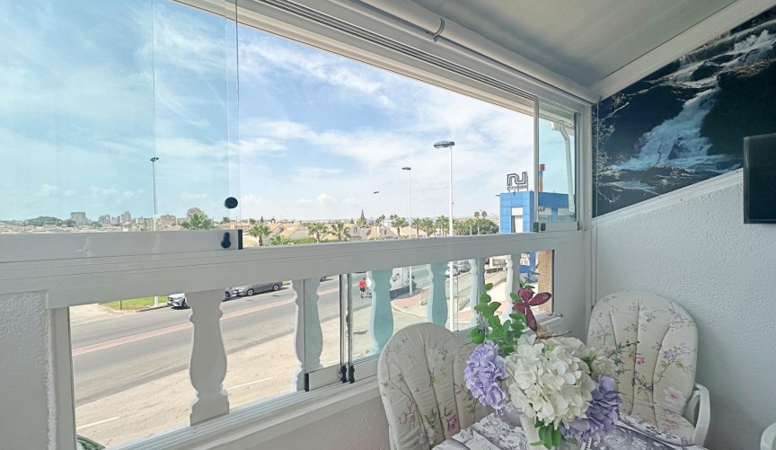 Reventa - Bungalow -
Torrevieja - aguas nuevas