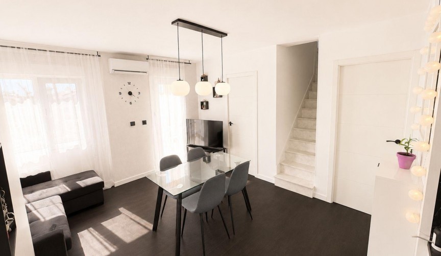 Reventa - Bungalow -
Torrevieja - Carrefour