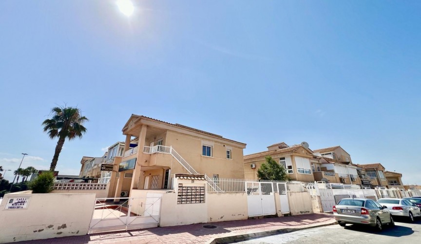 Reventa - Bungalow -
Torrevieja - Centro