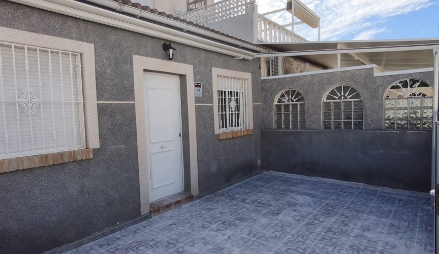 Reventa - Bungalow -
Torrevieja - La Siesta - El Salado - Torreta