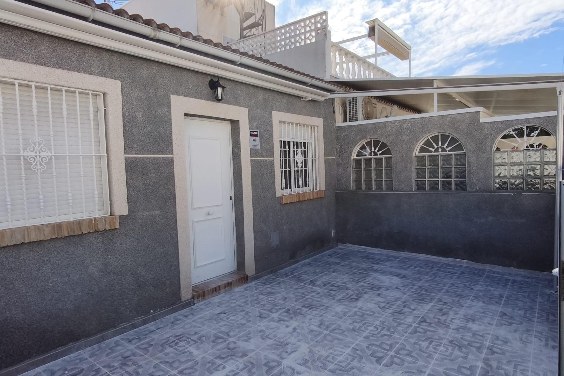 Reventa - Bungalow -
Torrevieja - La Siesta - El Salado - Torreta