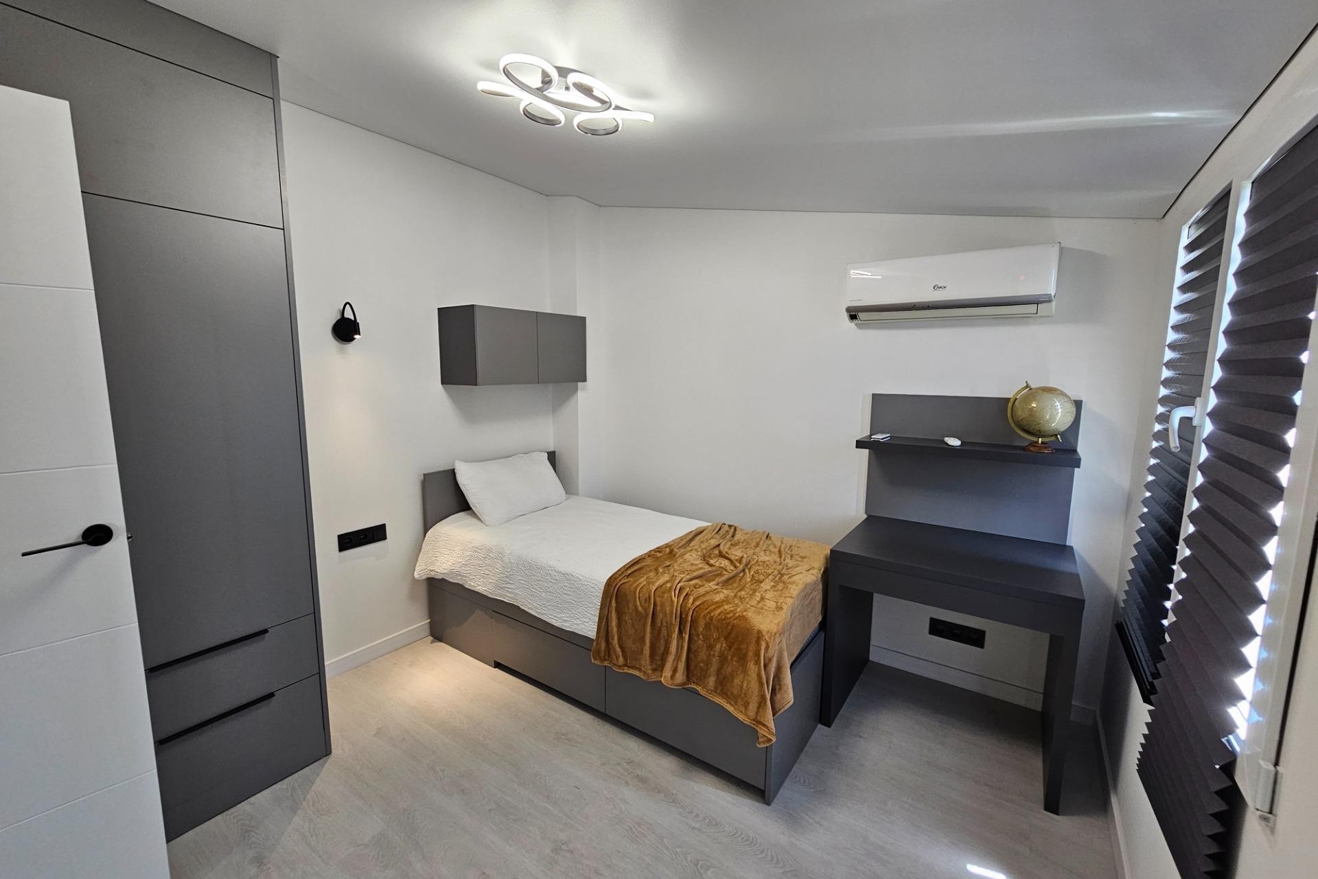 Reventa - Bungalow -
Torrevieja - Los Europeos